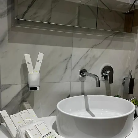 Veni's Apartment